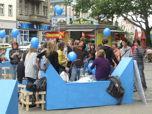 Berlin: Einweihung Platz der Stadt Hof